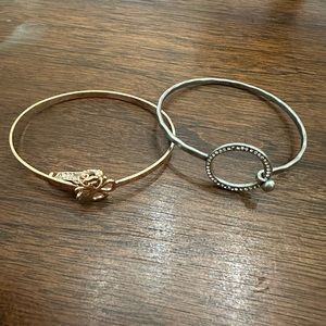 ♾️Pair of Lucky bracelets. Nickel plated and brass plated.